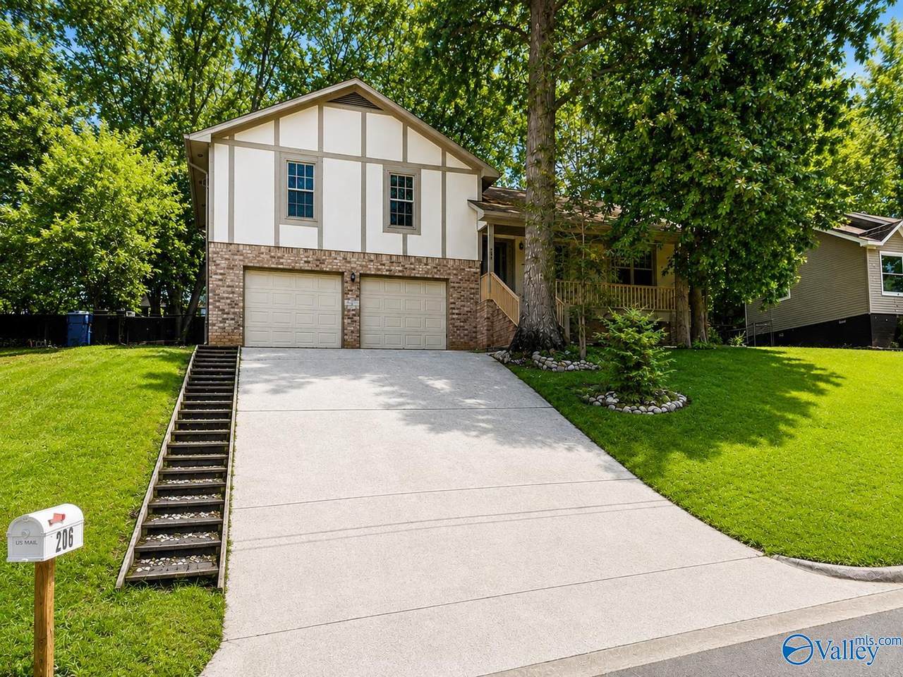 206 Evalyn Street - Photo 1