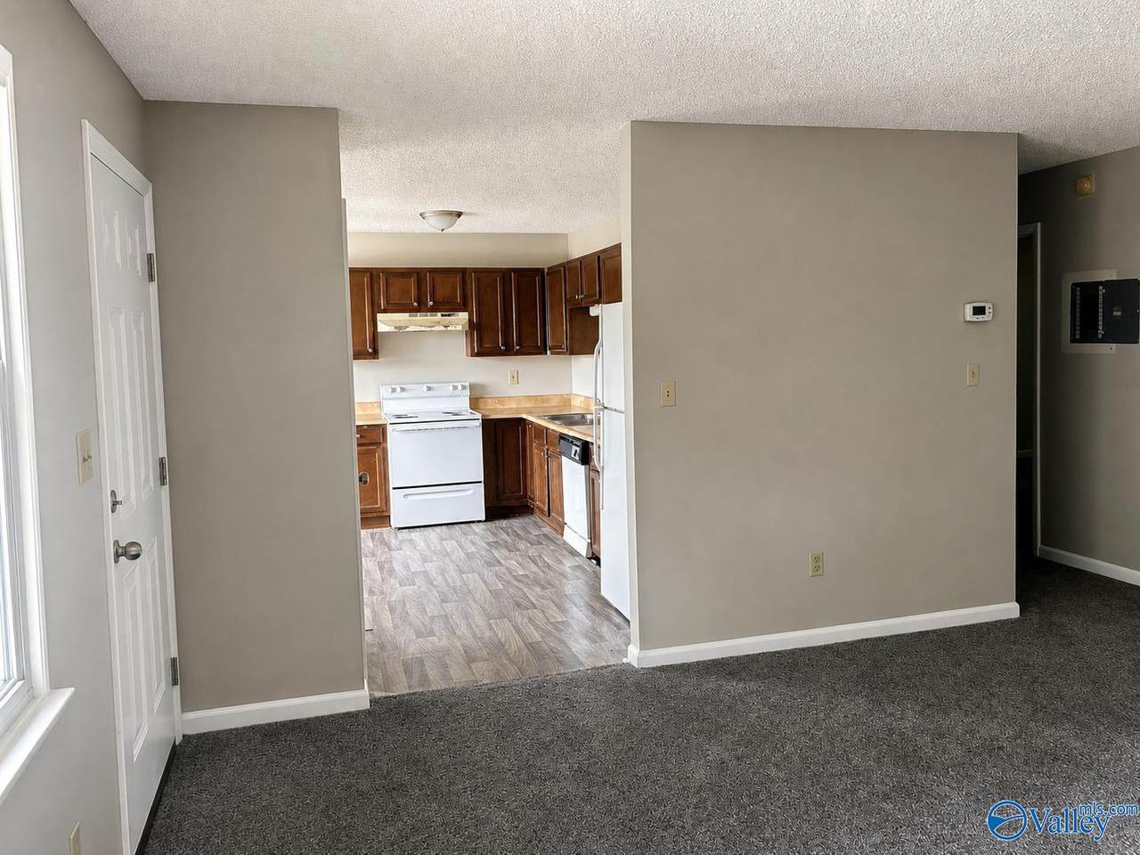 https://bt-photos.global.ssl.fastly.net/nalmls/1280_boomver_1_21927965-2.jpg