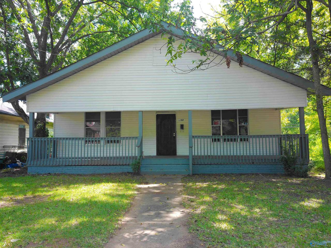 3203 Avenue D - Photo 1
