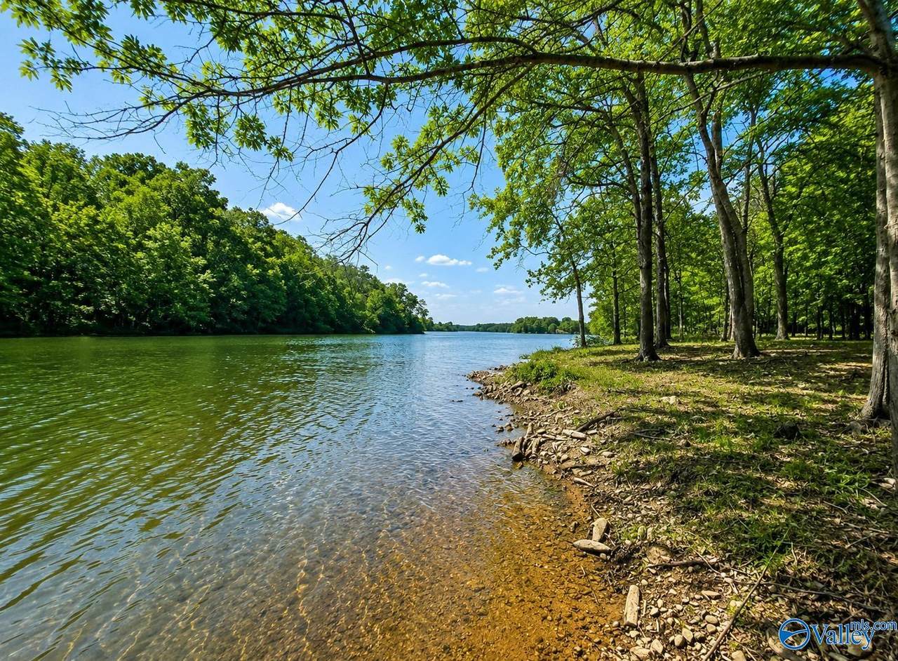 https://bt-photos.global.ssl.fastly.net/nalmls/1280_boomver_1_21928259-2.jpg