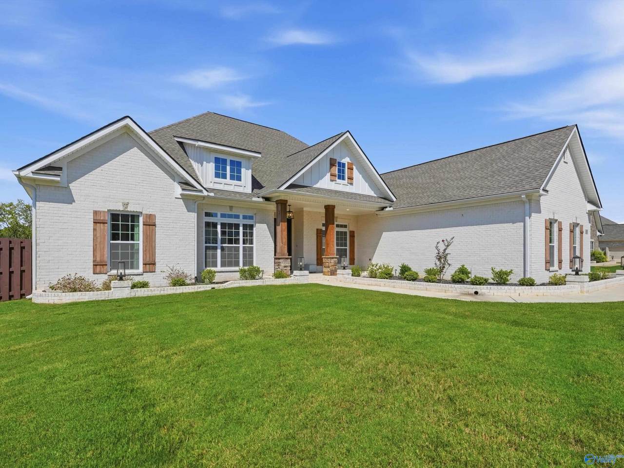https://bt-photos.global.ssl.fastly.net/nalmls/1280_boomver_1_21928282-2.jpg