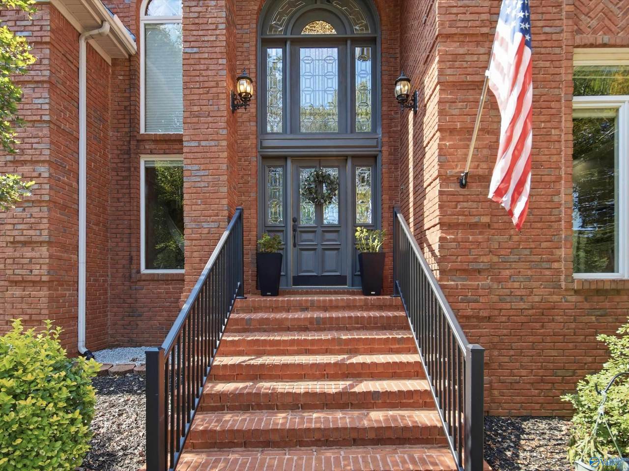 https://bt-photos.global.ssl.fastly.net/nalmls/1280_boomver_1_21928358-2.jpg