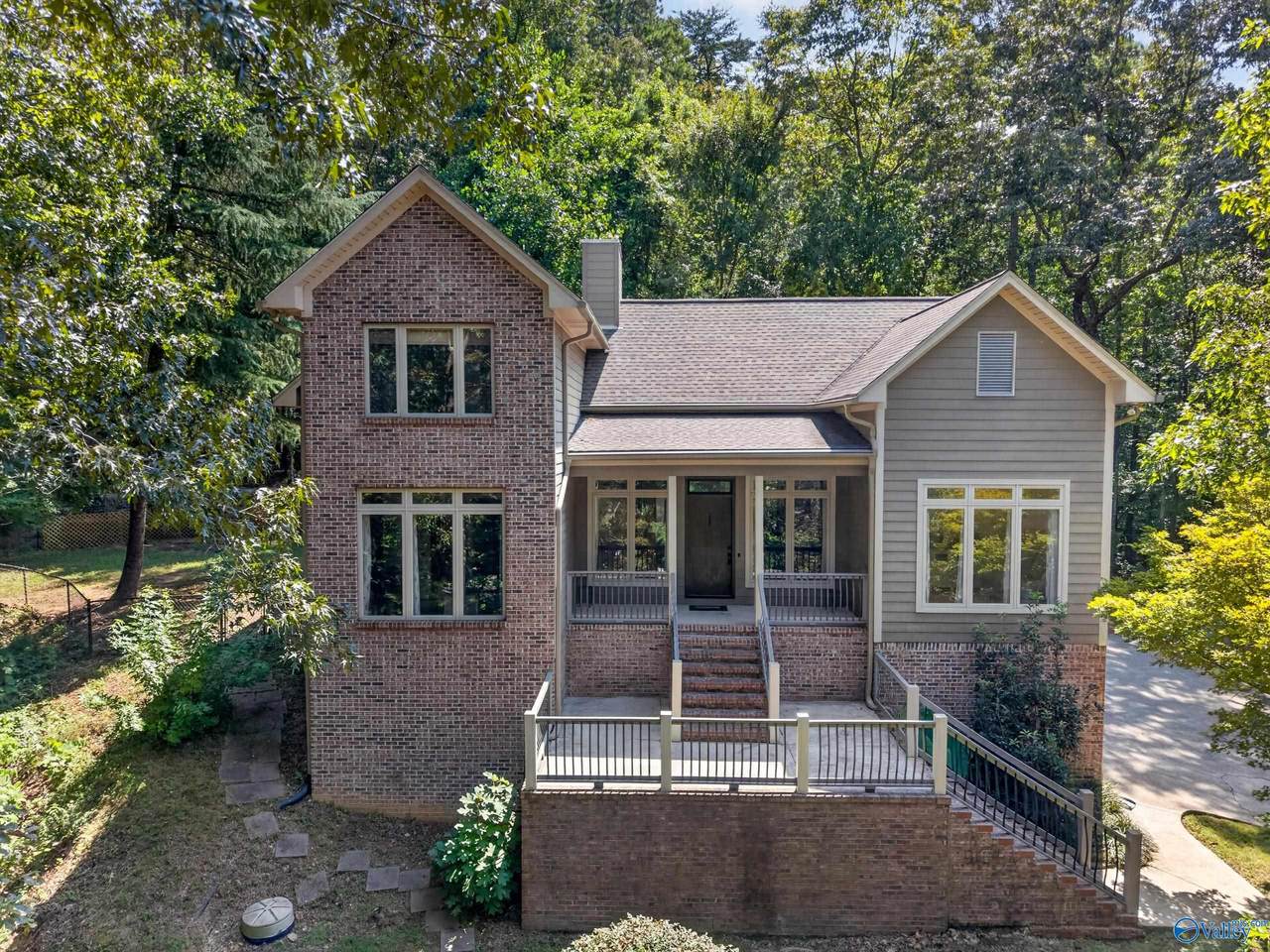 1372 Saint Andrews Pkwy - Photo 1