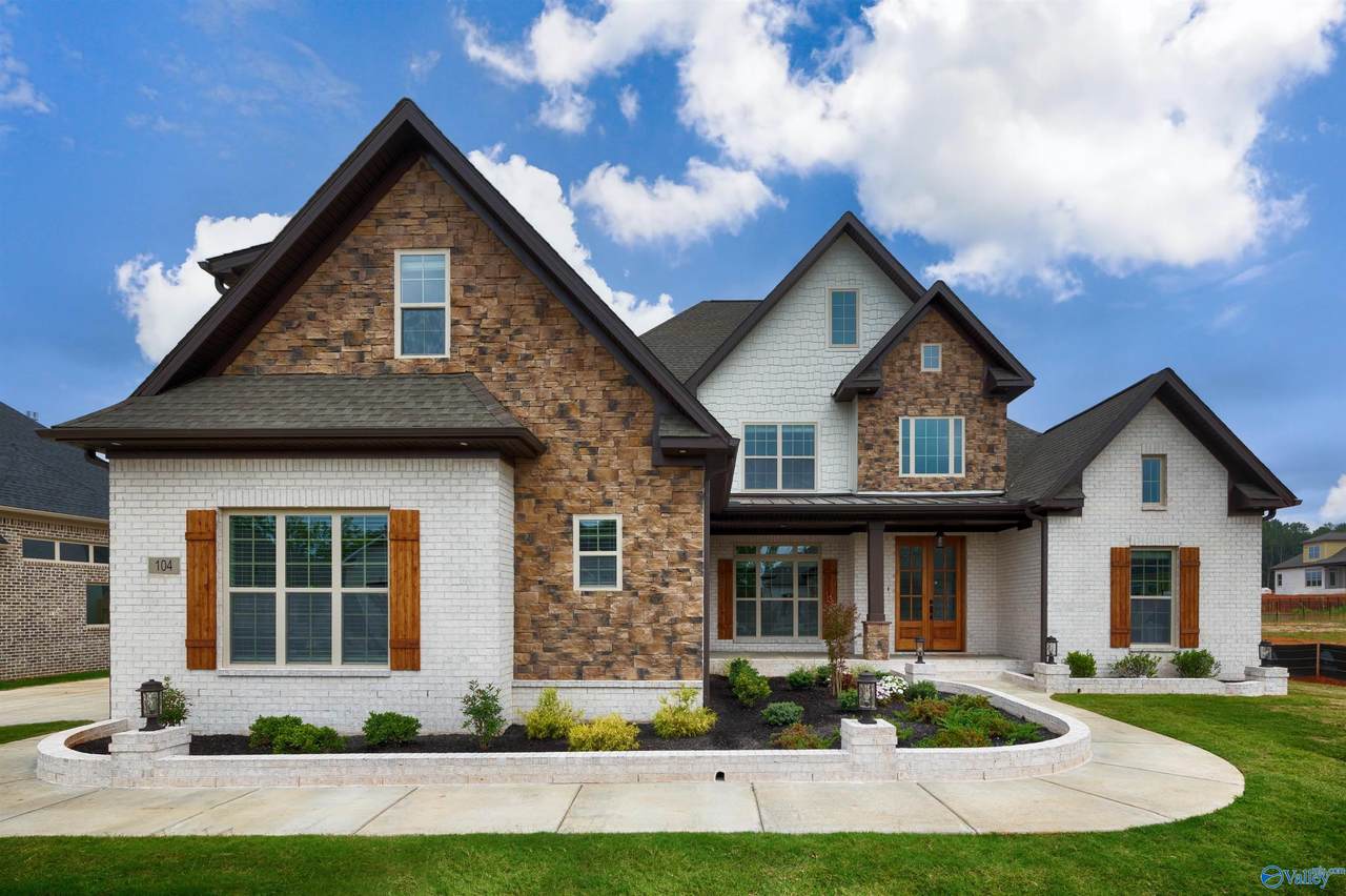 109 Montcliff Drive - Photo 1