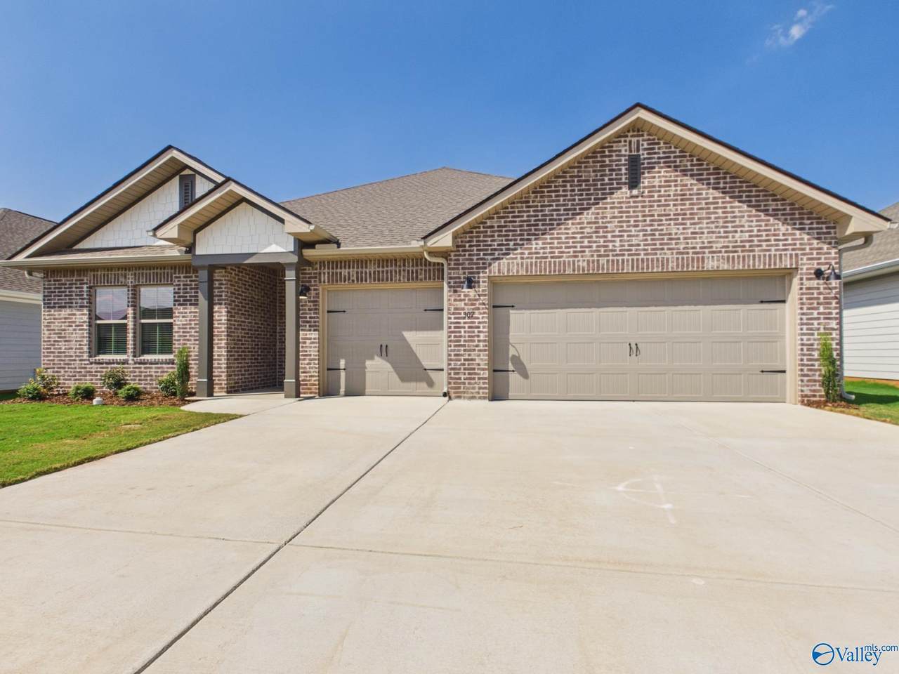 307 Susan Lynn Drive - Photo 1