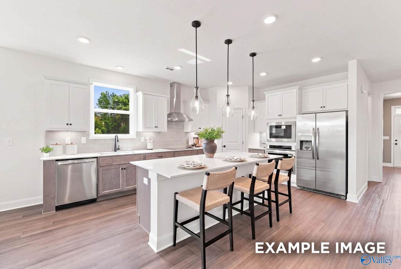 https://bt-photos.global.ssl.fastly.net/nalmls/1280_boomver_1_21928512-2.jpg