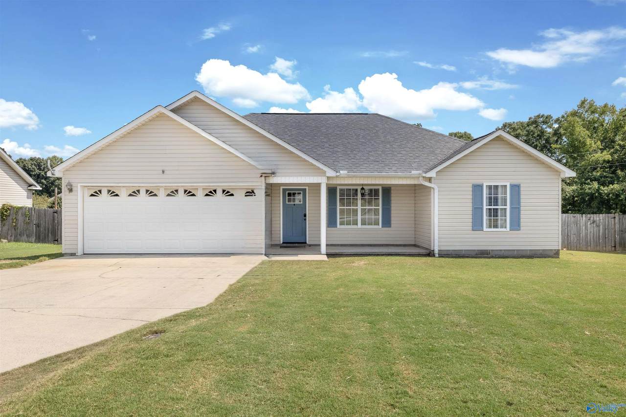 102 Meadowlark Drive - Photo 1