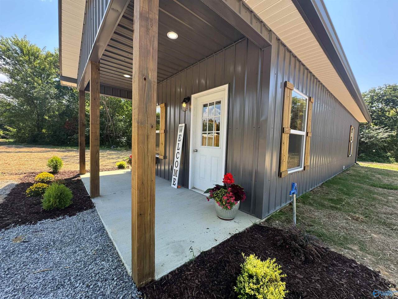 https://bt-photos.global.ssl.fastly.net/nalmls/1280_boomver_1_21928529-2.jpg