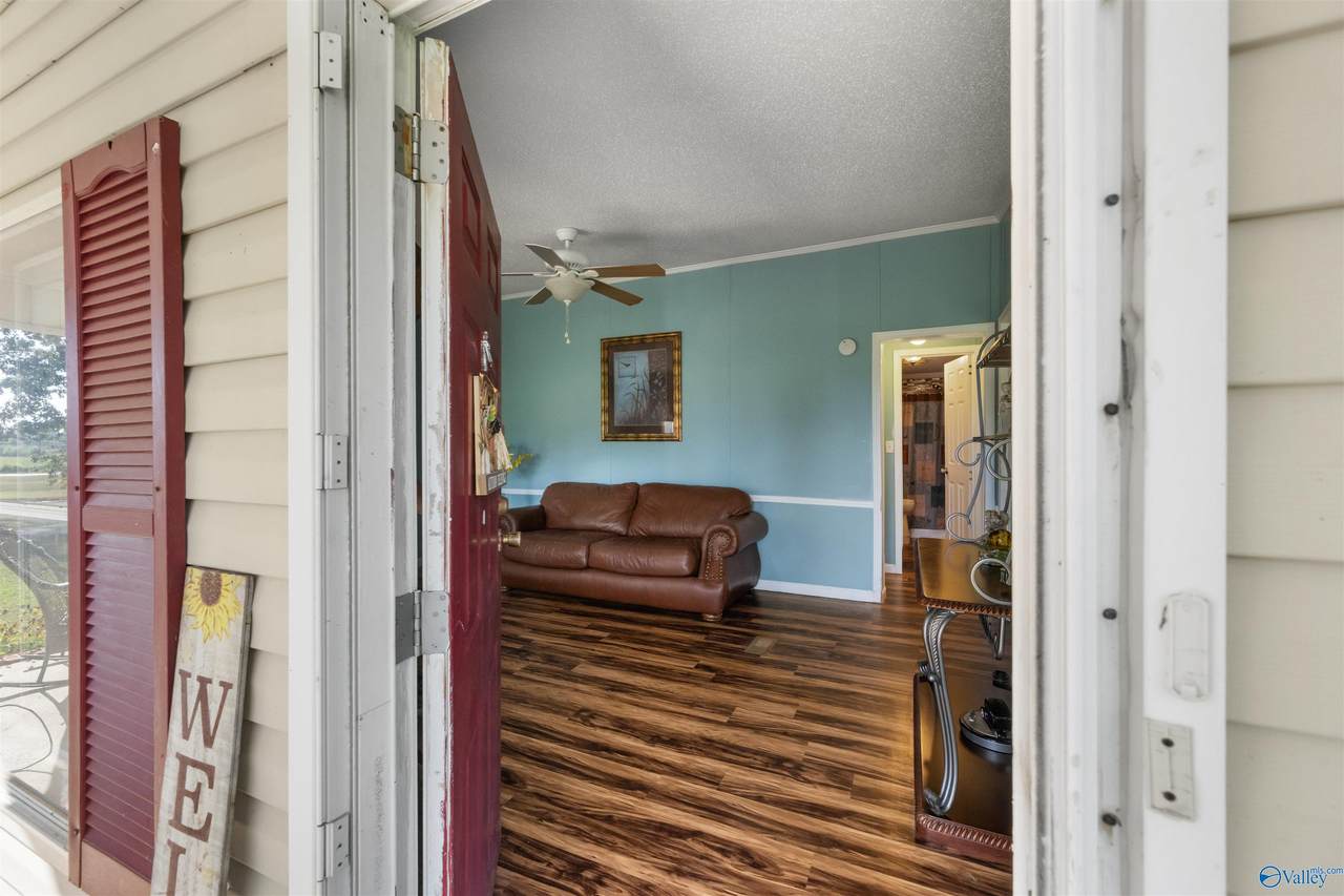 https://bt-photos.global.ssl.fastly.net/nalmls/1280_boomver_1_21928538-2.jpg
