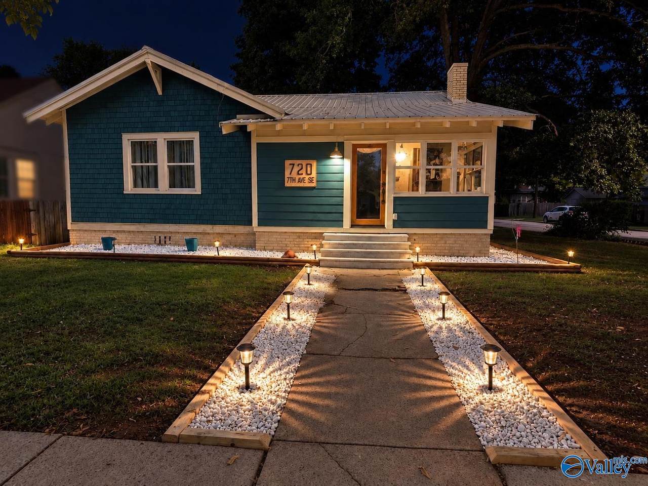720 7th Avenue - Photo 1
