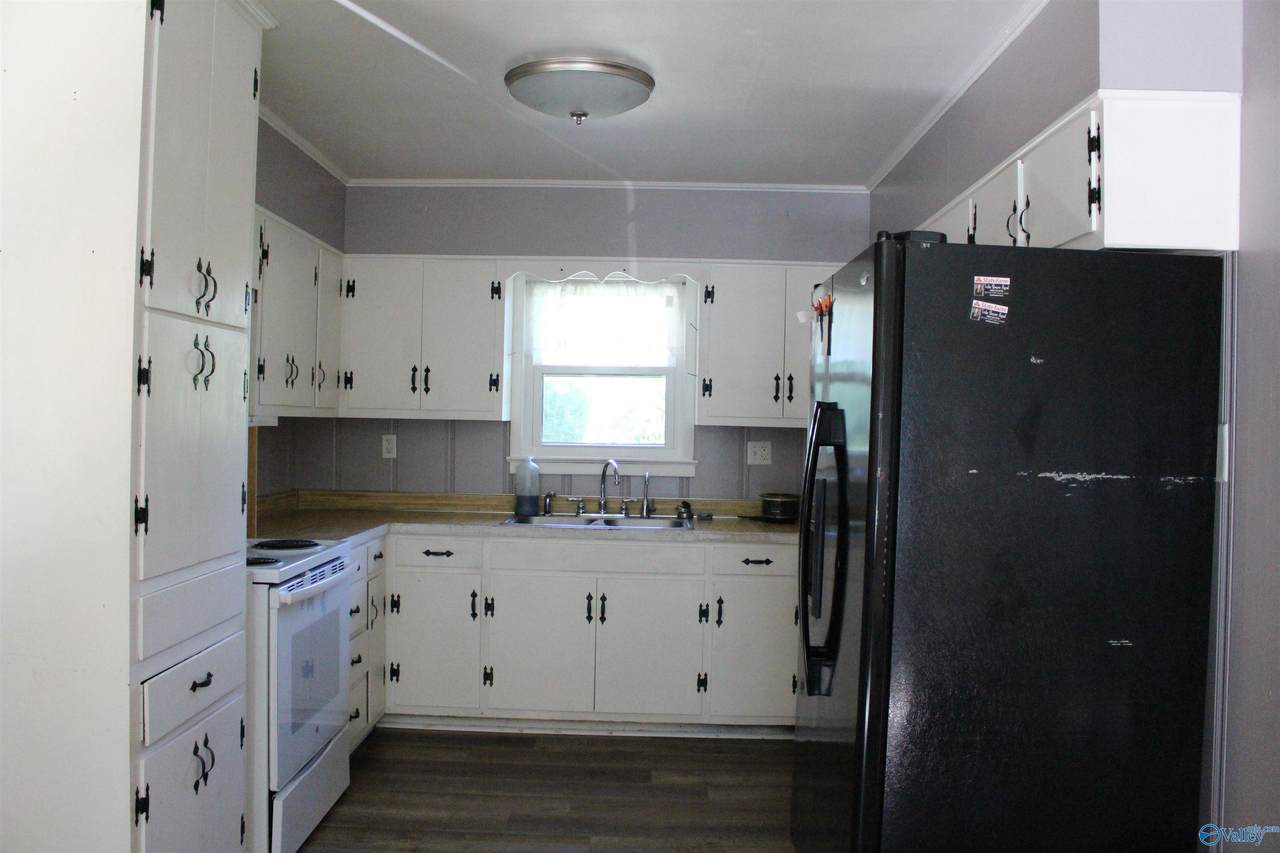 https://bt-photos.global.ssl.fastly.net/nalmls/1280_boomver_1_21928570-2.jpg