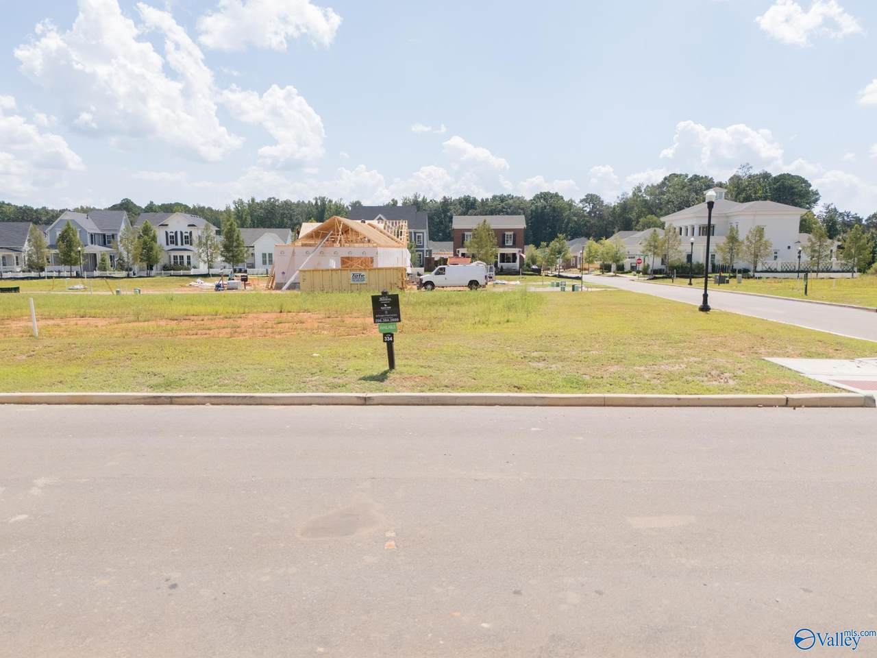 https://bt-photos.global.ssl.fastly.net/nalmls/1280_boomver_1_21928588-2.jpg