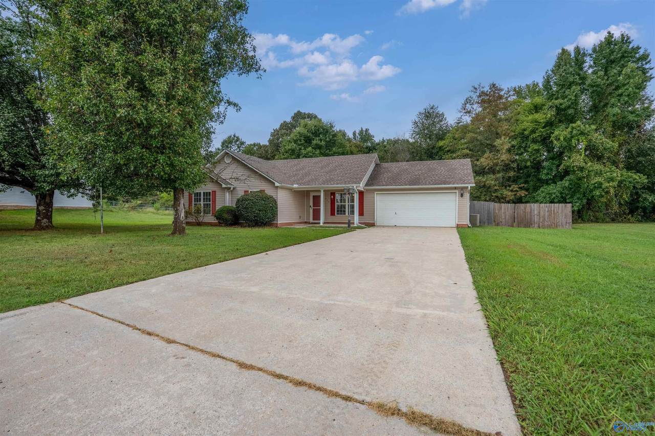 326 Earnhardt Drive - Photo 1