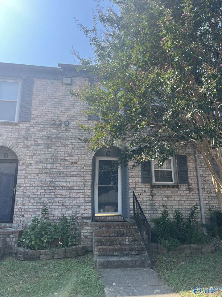 220 Marinawoods Drive - Photo 1