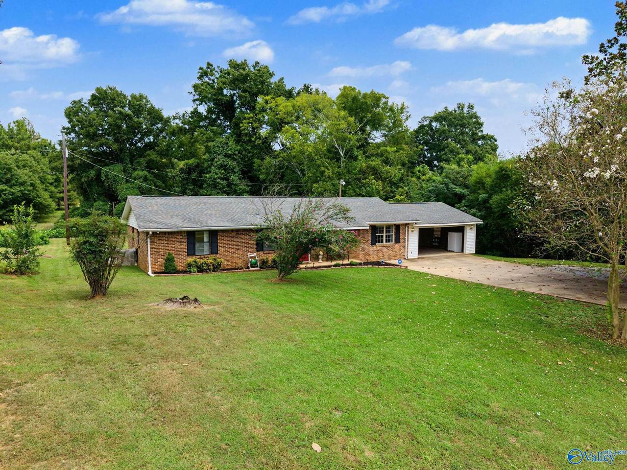 https://bt-photos.global.ssl.fastly.net/nalmls/1280_boomver_1_21928757-2.jpg