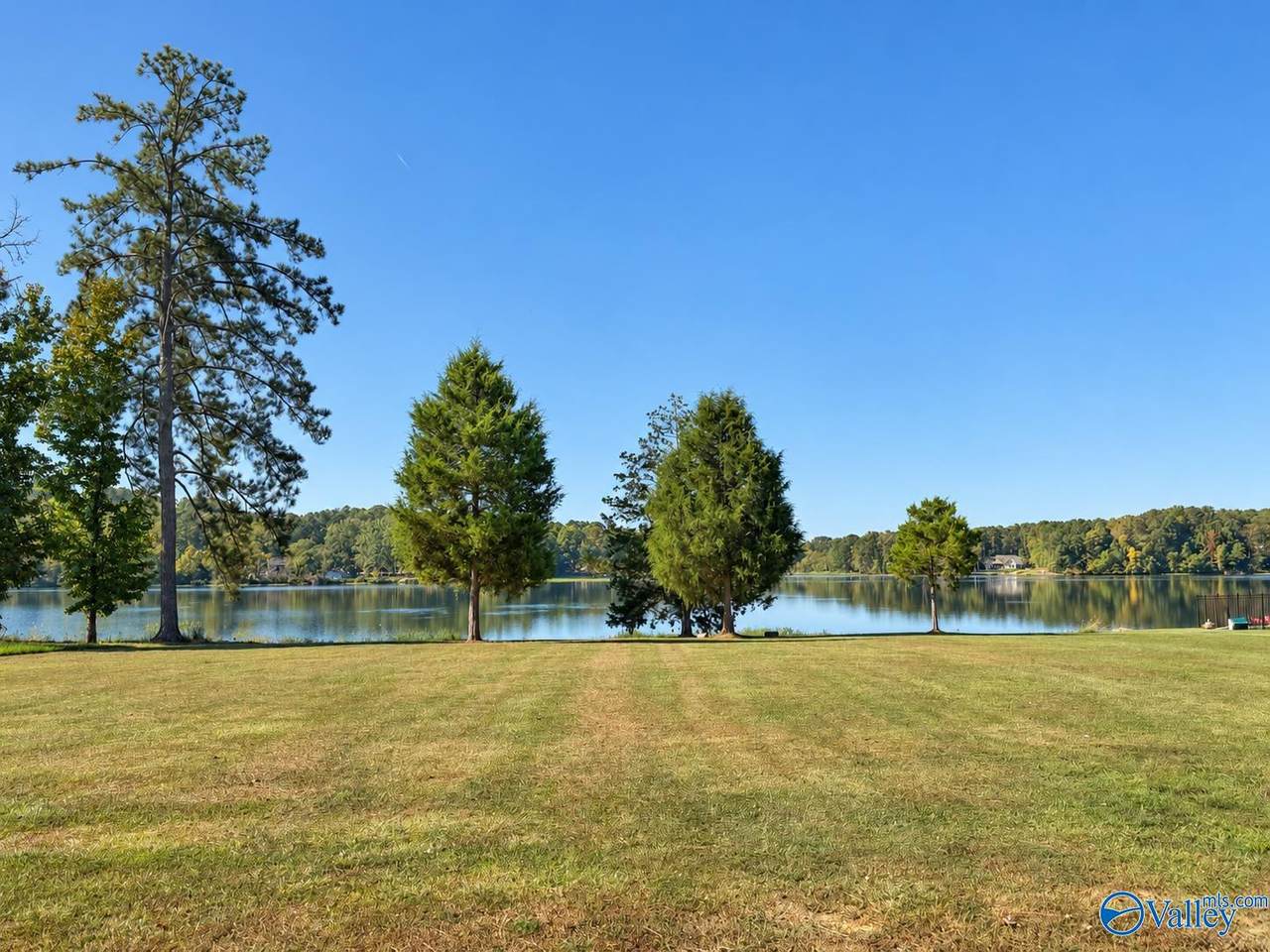 https://bt-photos.global.ssl.fastly.net/nalmls/1280_boomver_1_21928825-2.jpg