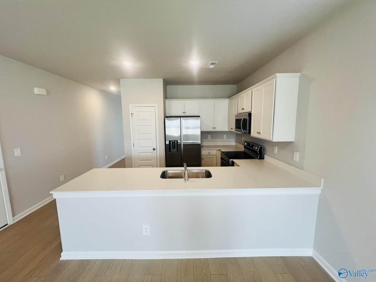 https://bt-photos.global.ssl.fastly.net/nalmls/1280_boomver_1_21928874-2.jpg