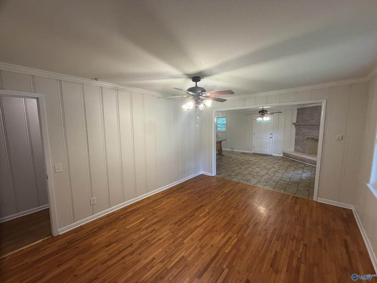 https://bt-photos.global.ssl.fastly.net/nalmls/1280_boomver_1_21929113-2.jpg