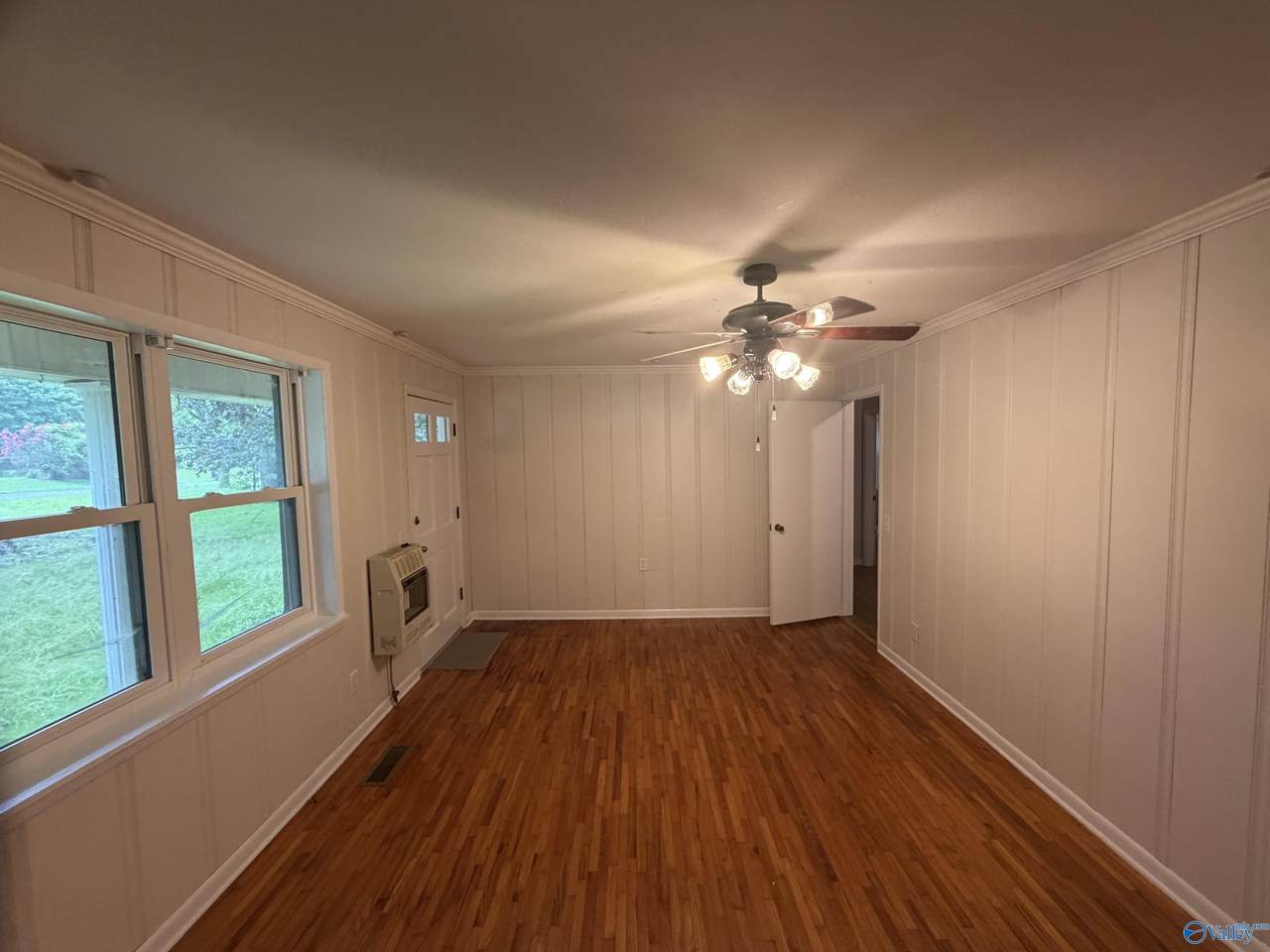 https://bt-photos.global.ssl.fastly.net/nalmls/1280_boomver_1_21929113-2.jpg