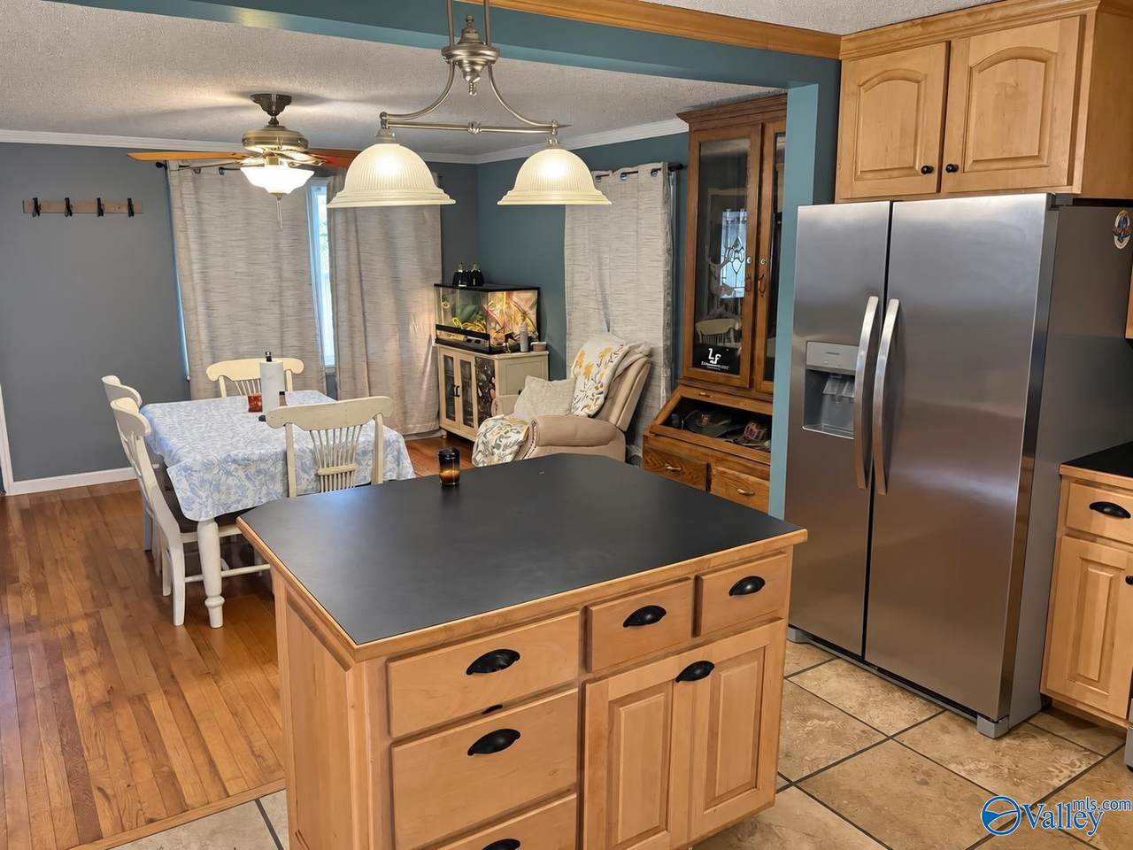 https://bt-photos.global.ssl.fastly.net/nalmls/1280_boomver_1_21929160-2.jpg