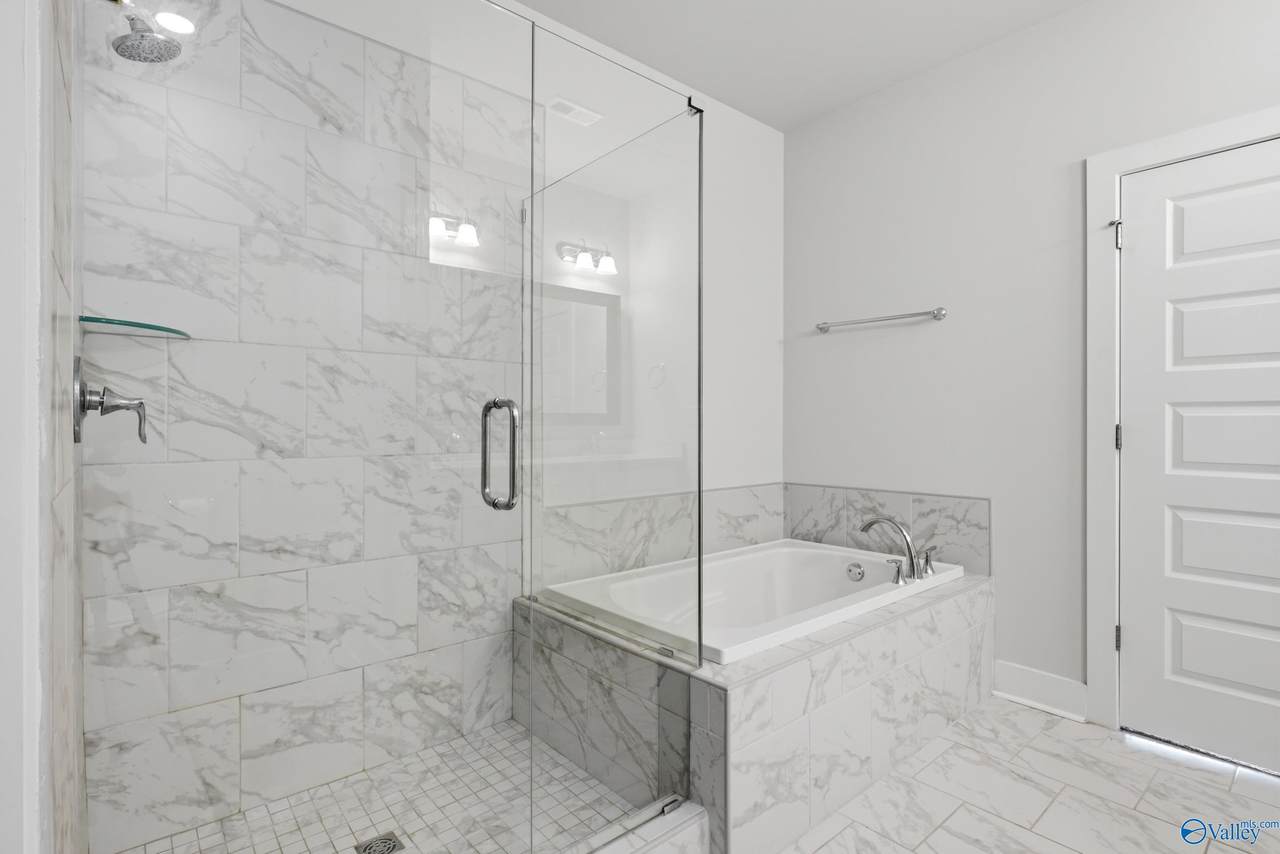 118 Clift Farm Drive - Photo 1