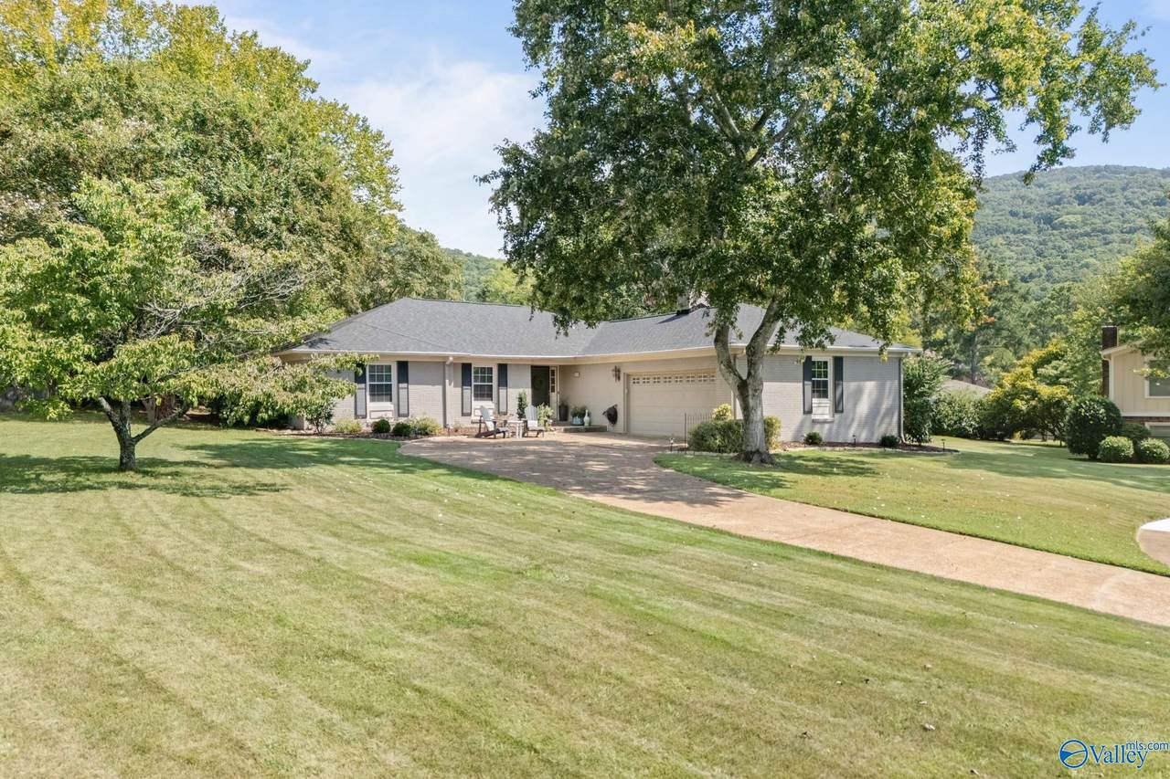 7702 Shadow Bend Drive - Photo 1