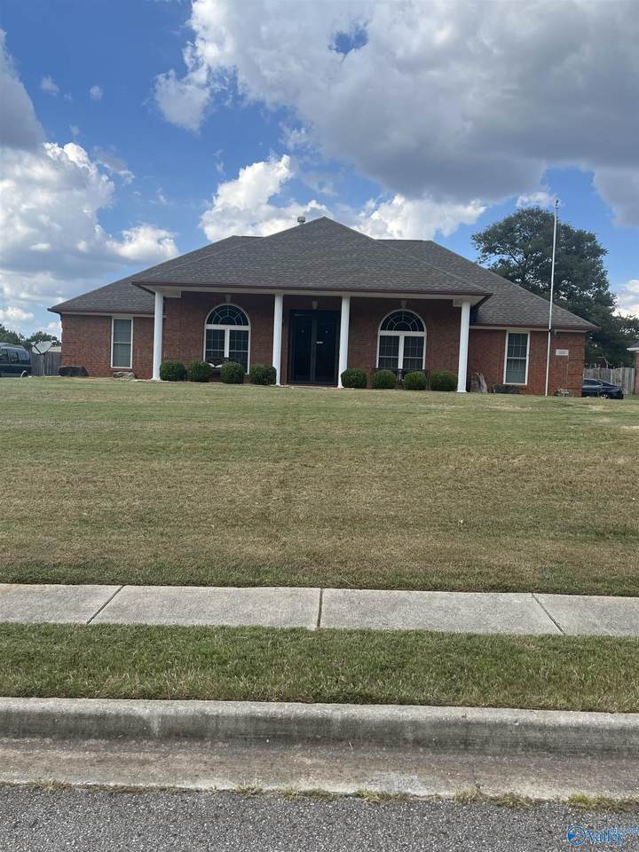 123 Foxridge Drive - Photo 1