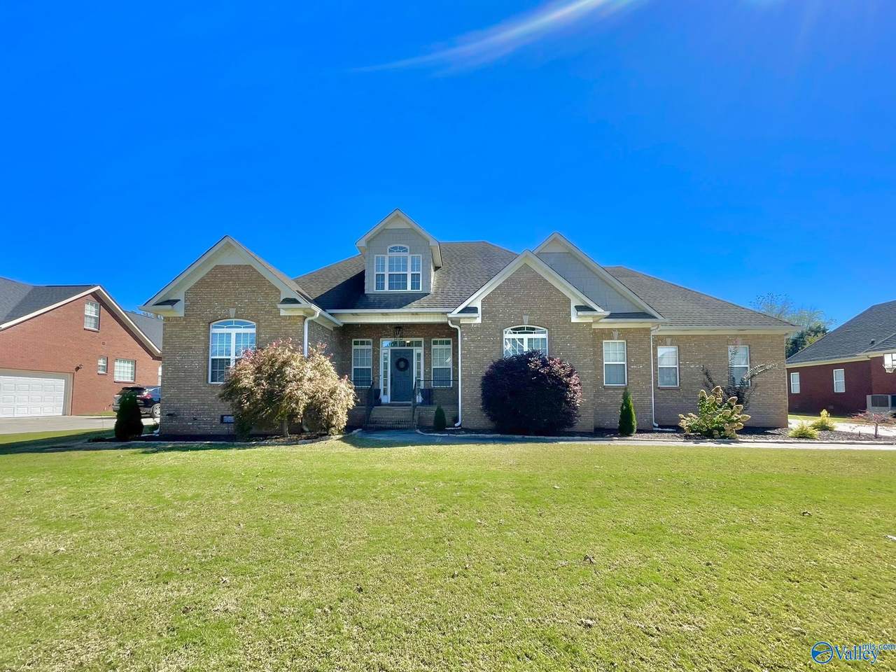 228 Twin Lakes Drive - Photo 1