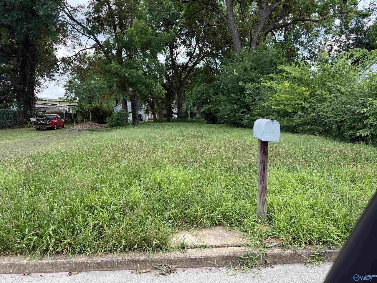 217 Ward Avenue - Photo 1