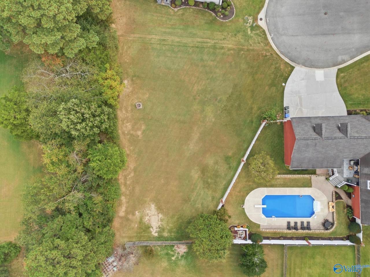14739 Crown Court - Photo 1