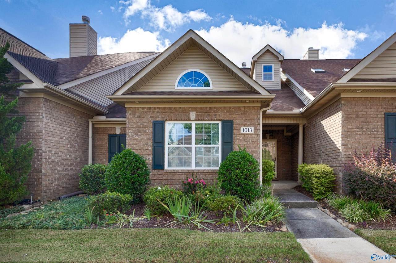 1013 Cresent Falls - Photo 1