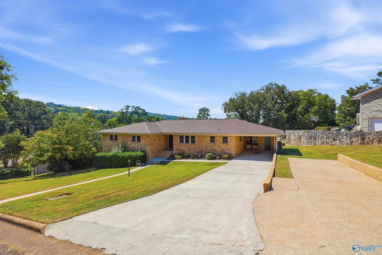 1400 Darnell Street - Photo 1
