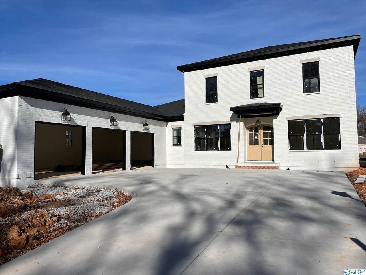 203 Farmhouse Drive - Photo 1