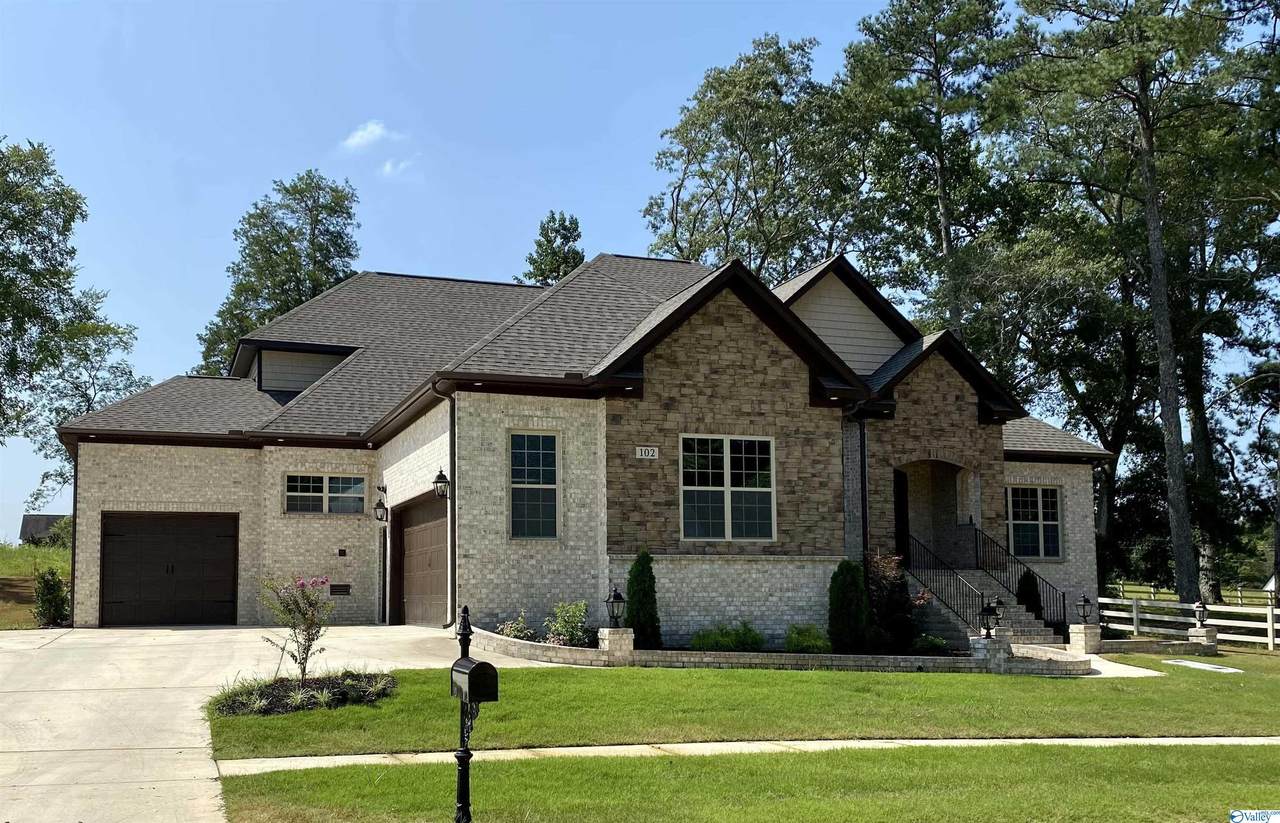 102 Parker Hall Drive - Photo 1