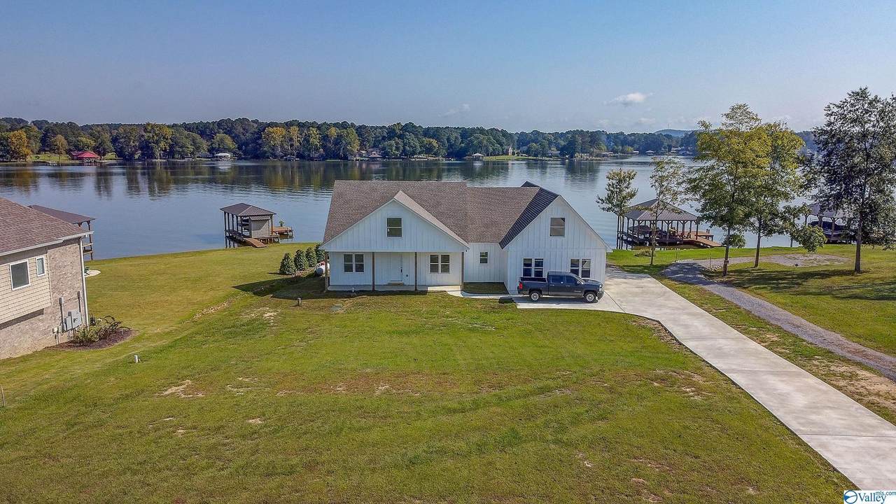 202 Harbor Lane - Photo 1