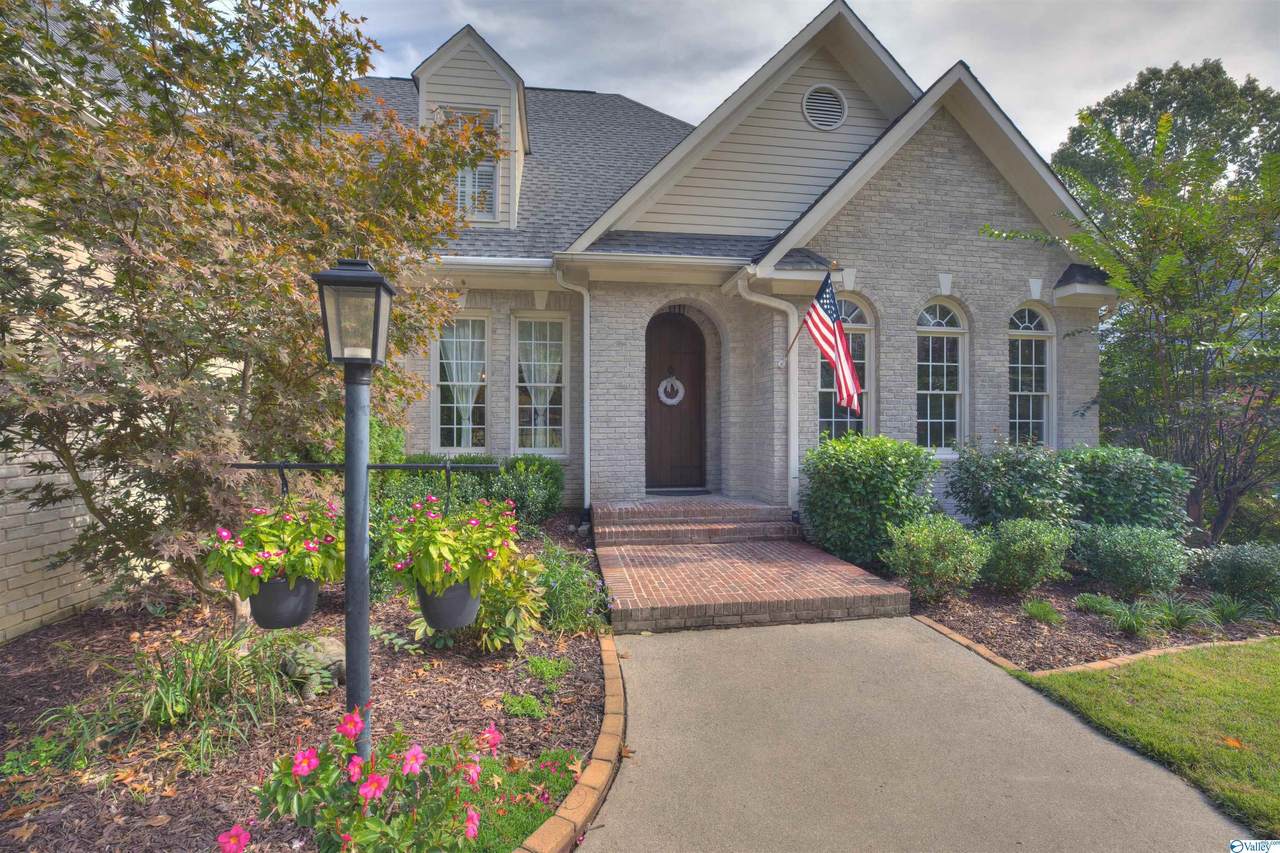 2941 Hampton Cove Way - Photo 1