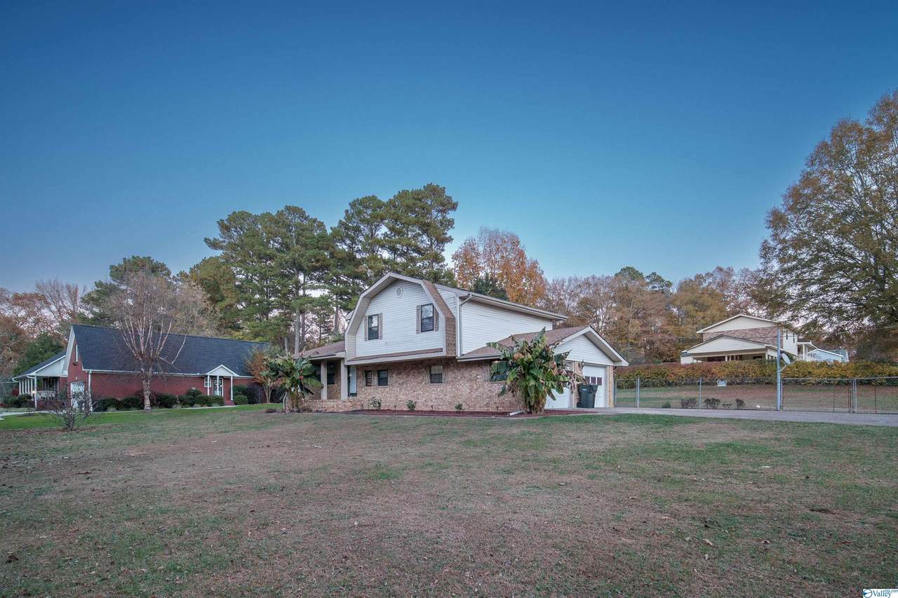 19 Country Club Lane - Photo 1