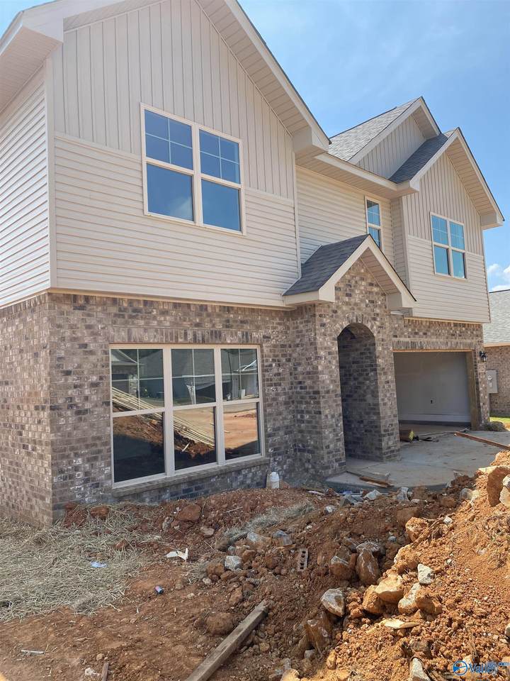9125 Monteagle Boulevard - Photo 1