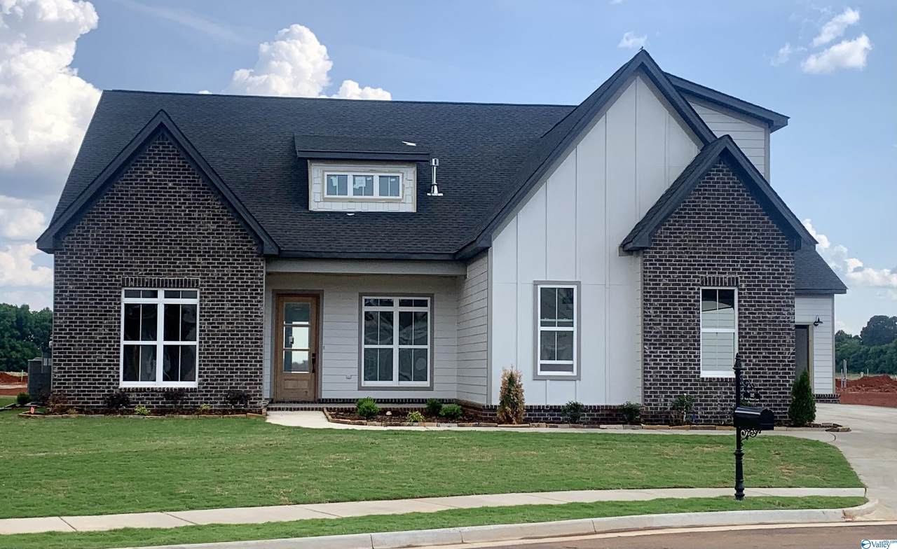 105 Rock Manor Court - Photo 1