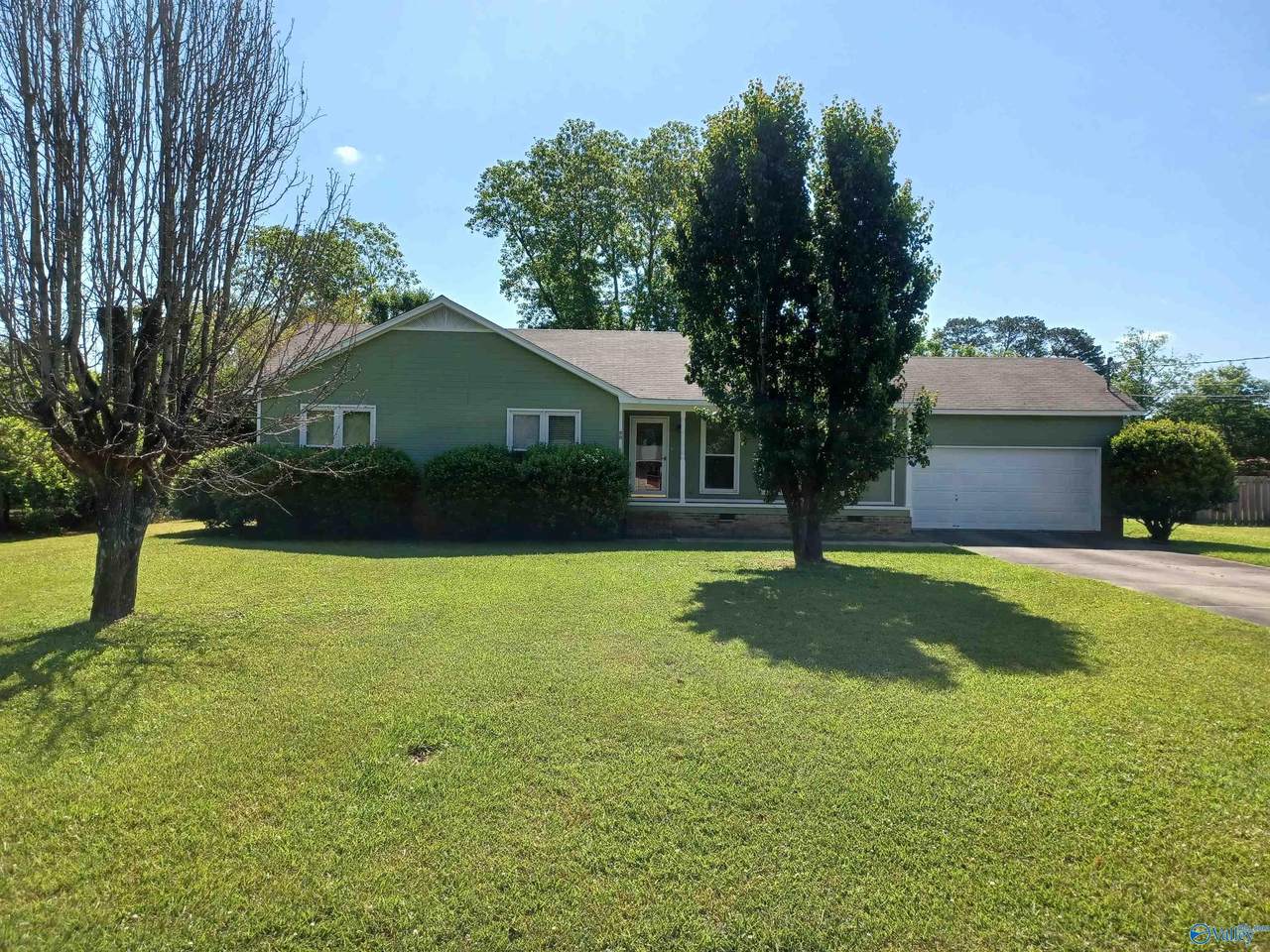 1112 Larry Street - Photo 1