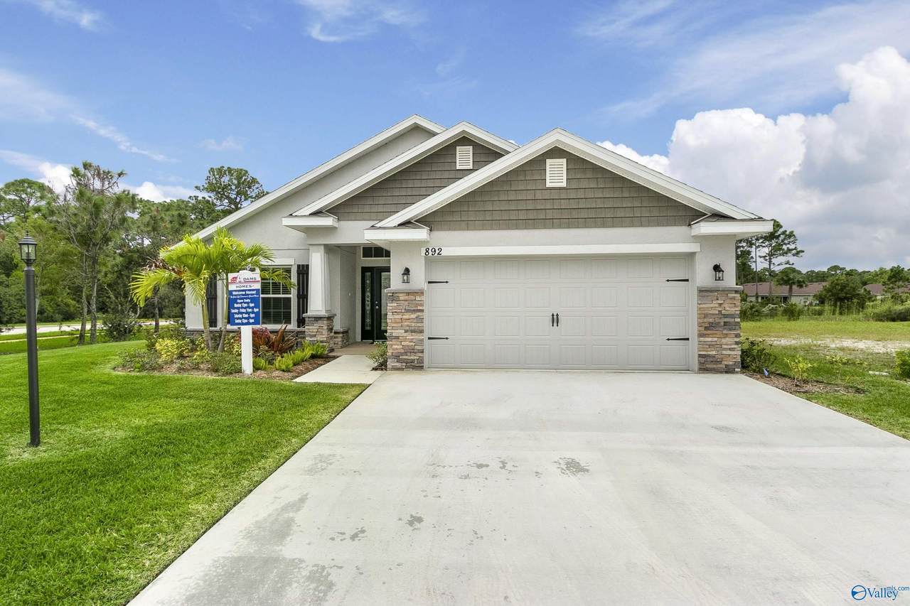 9107 Eagle Trace Drive - Photo 1
