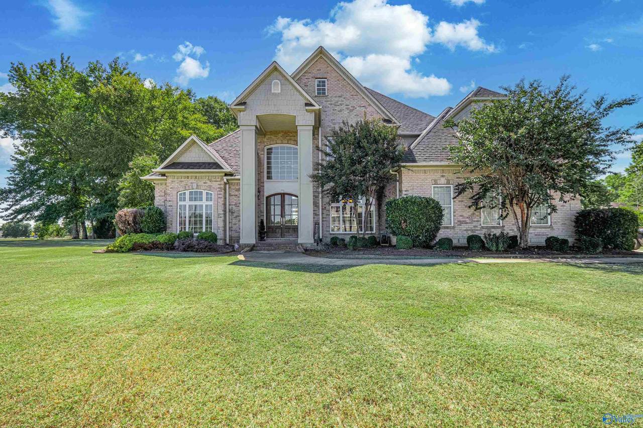 20458 Executive Drive - Photo 1