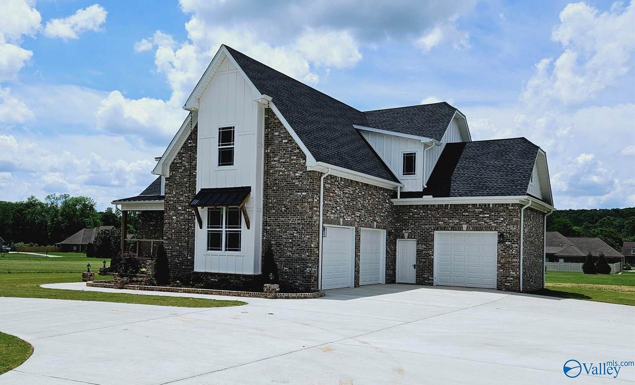 3441 S Chapel Hill Road, Decatur, AL 35603 (MLS 21859924) MarMac