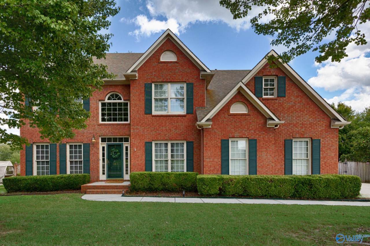 107 Windsong Court - Photo 1