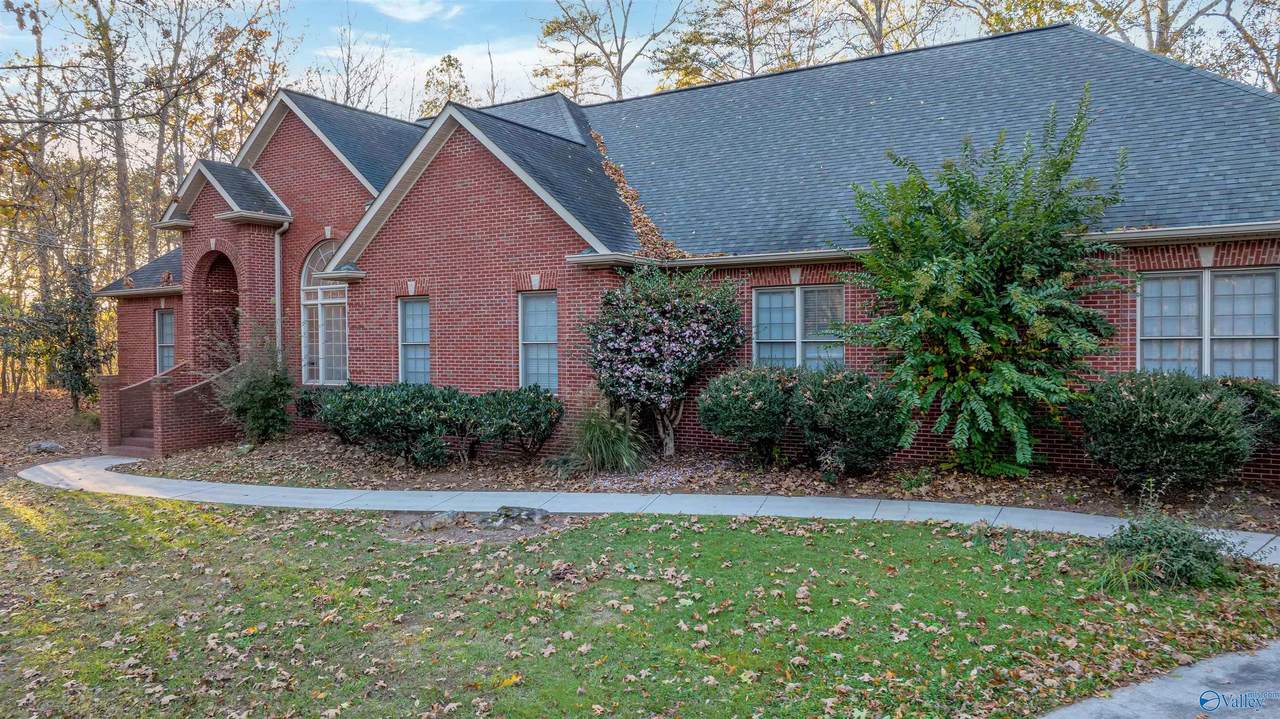 4230 Greenhill Blvd - Photo 1