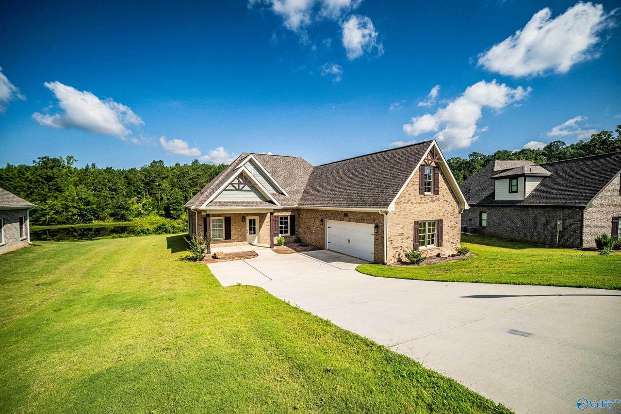 54 Oak Ridge Place - Photo 1