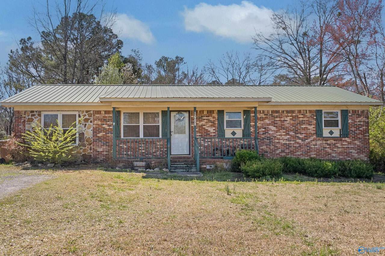 1608 Woodview Drive - Photo 1