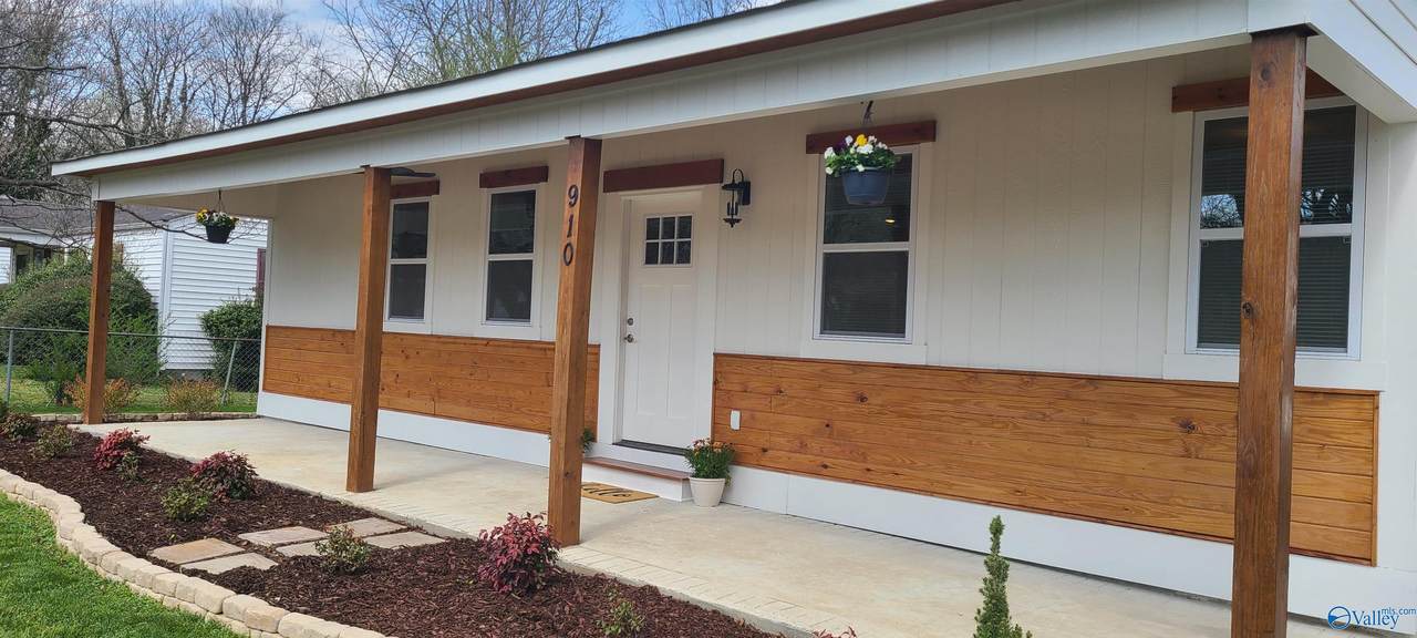 910 Parklane Street - Photo 1