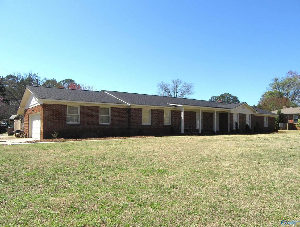 2405 College Street - Photo 1