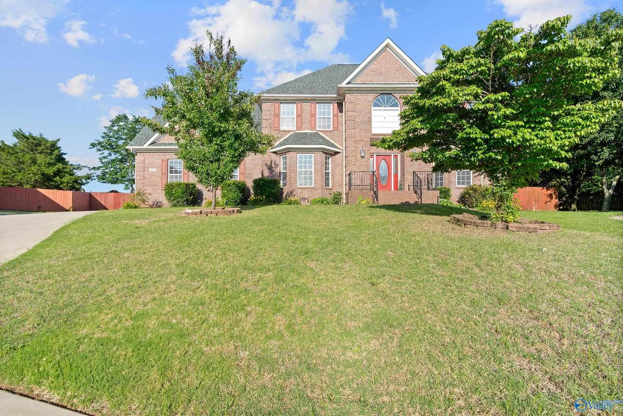 212 Tweed Drive - Photo 1